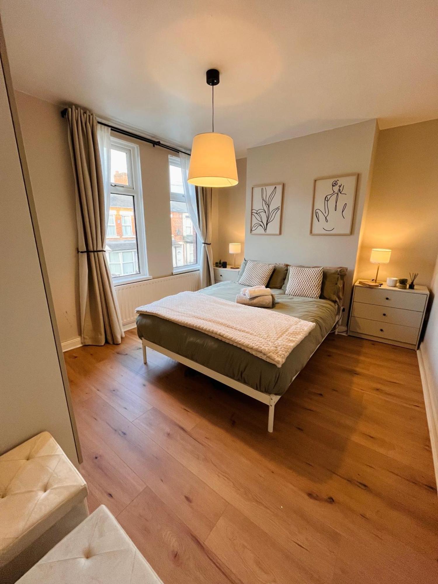 J&S Downtown Sky Attic House Appartement Belfast Buitenkant foto